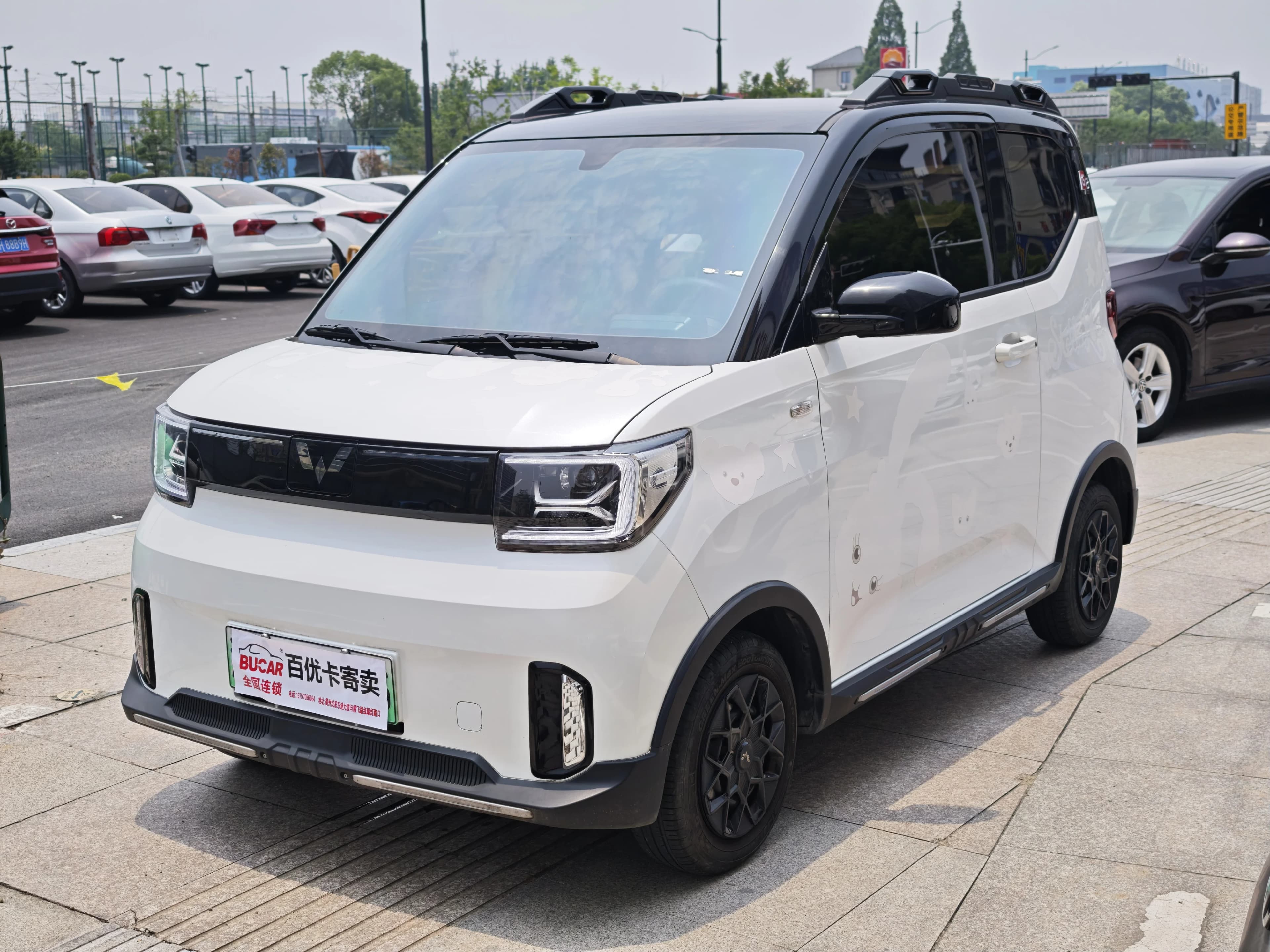 五菱汽车 宏光MINIEV 2022款 宏光MINI EV GAMEBOY 200km 玩咖款 磷酸铁锂