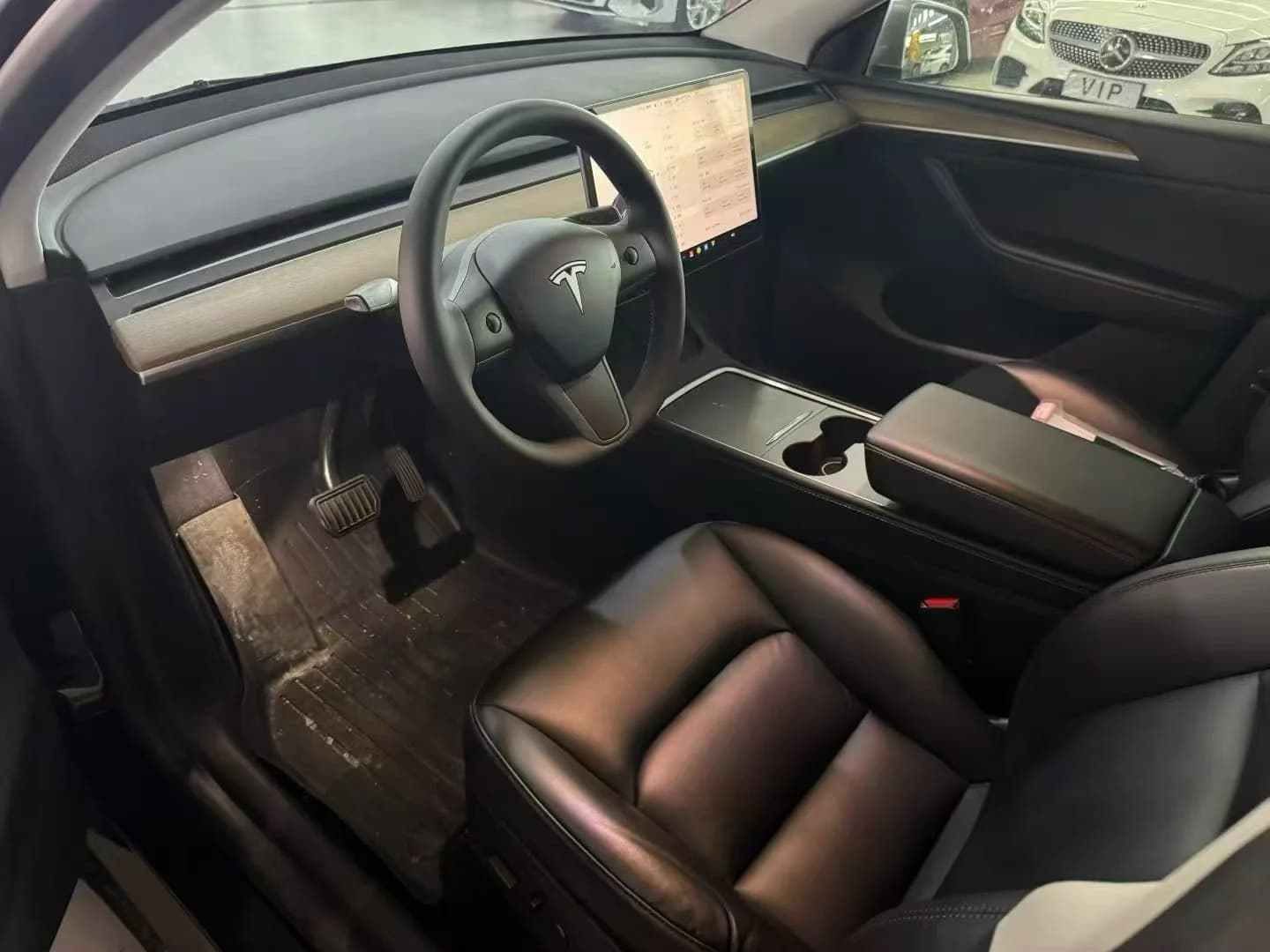 Tesla Model Y 2022 Long RangeAll-wheel drive