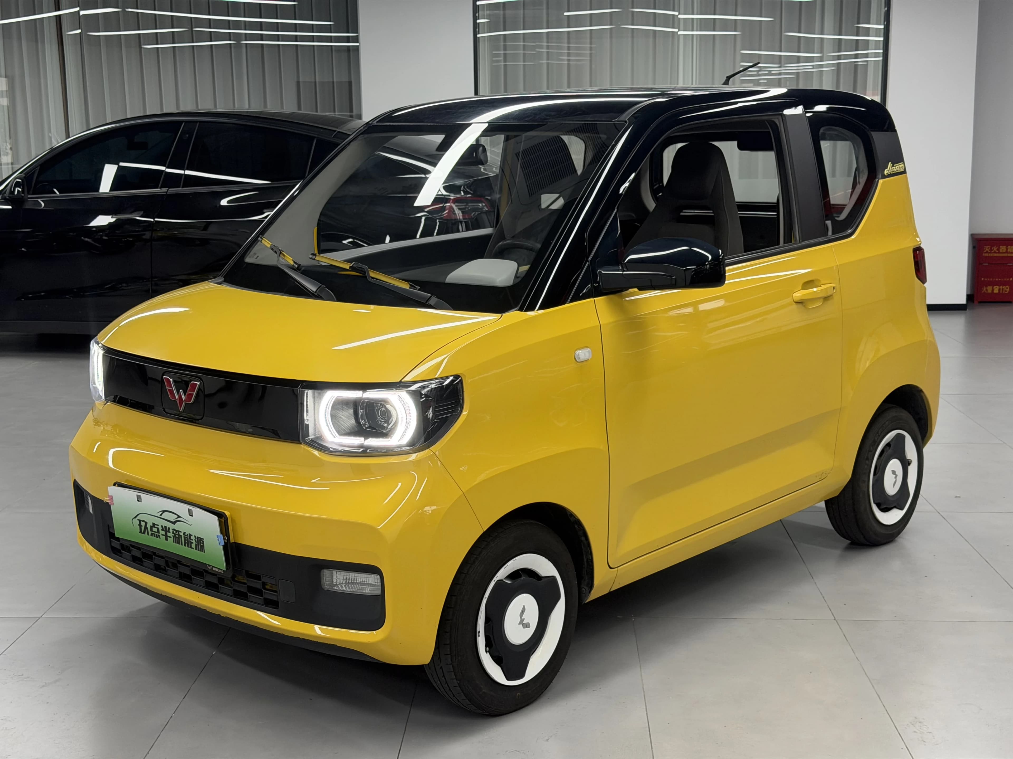 五菱汽车 宏光MINIEV 2021款 宏光MINI EV 马卡龙臻享款 磷酸铁锂