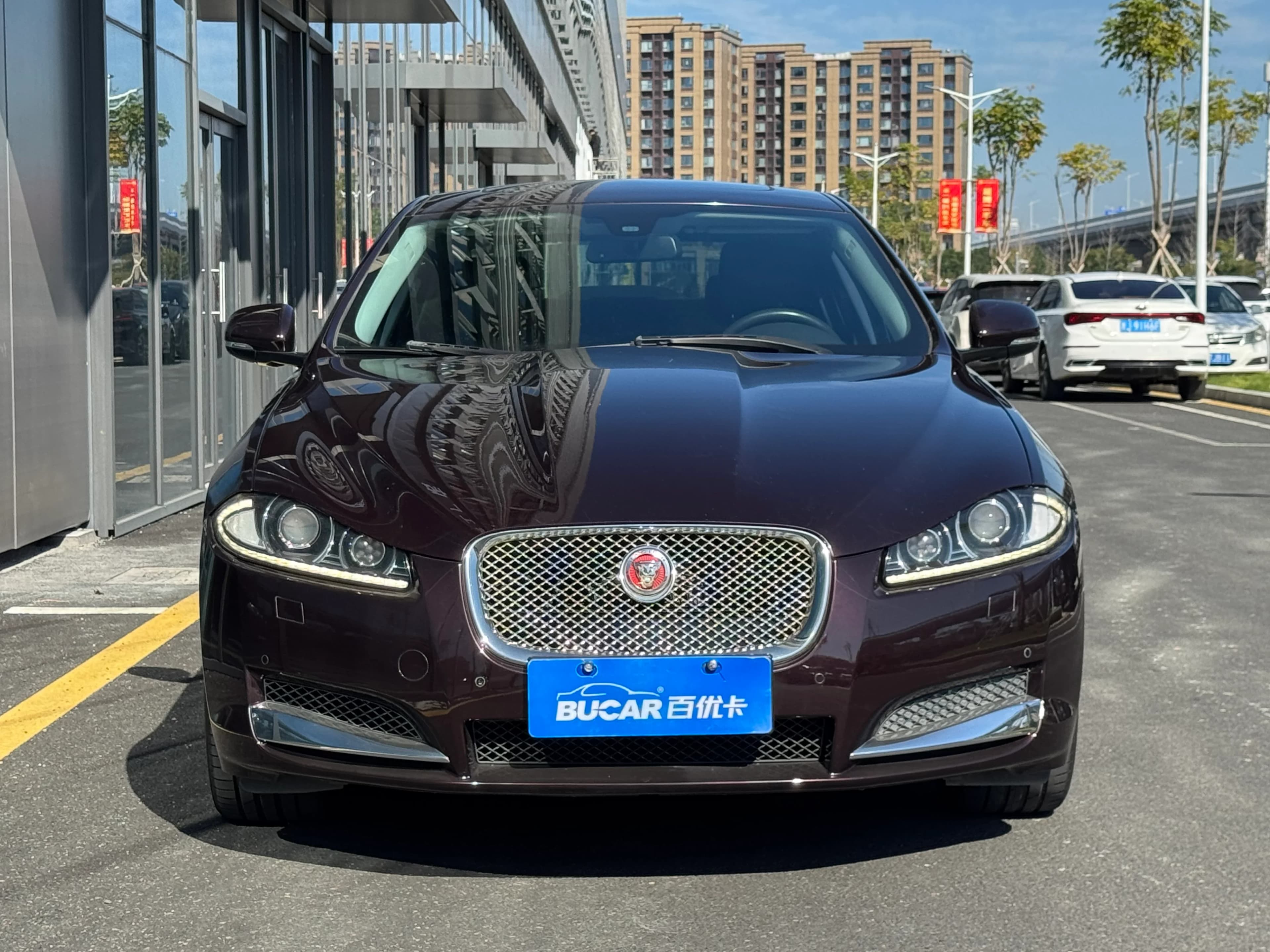 Jaguar XF 2014款 XF 2.0T 风华版