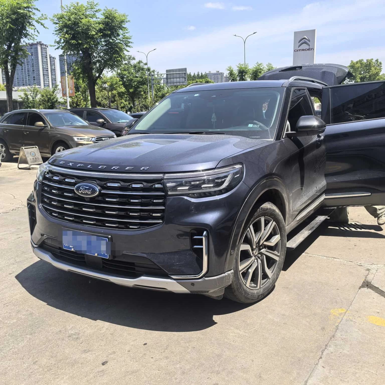 Ford 探险者 2023 EcoBoost 285 AWD 7-Seat Titanium Gold