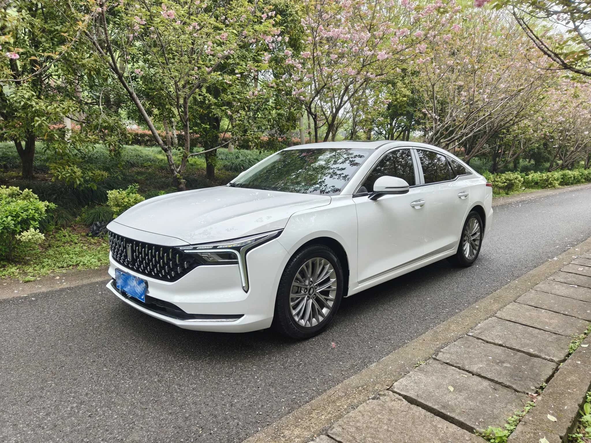 Bestune B70 2023 3rd Gen 1.5T Auto70Anniversary Edition