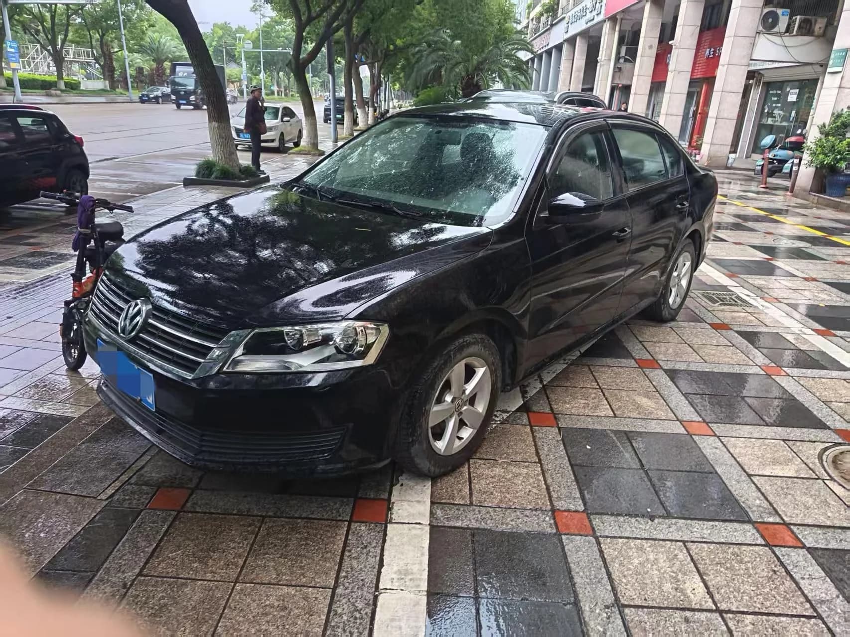Volkswagen Lavida 2015 1.6L Auto Fashion