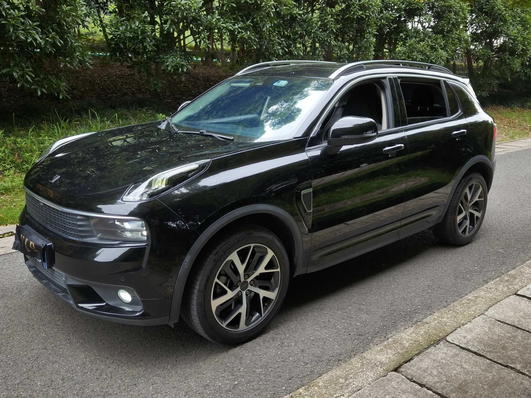 Lynk & Co 01 2017 2.0T AWDTime Limited