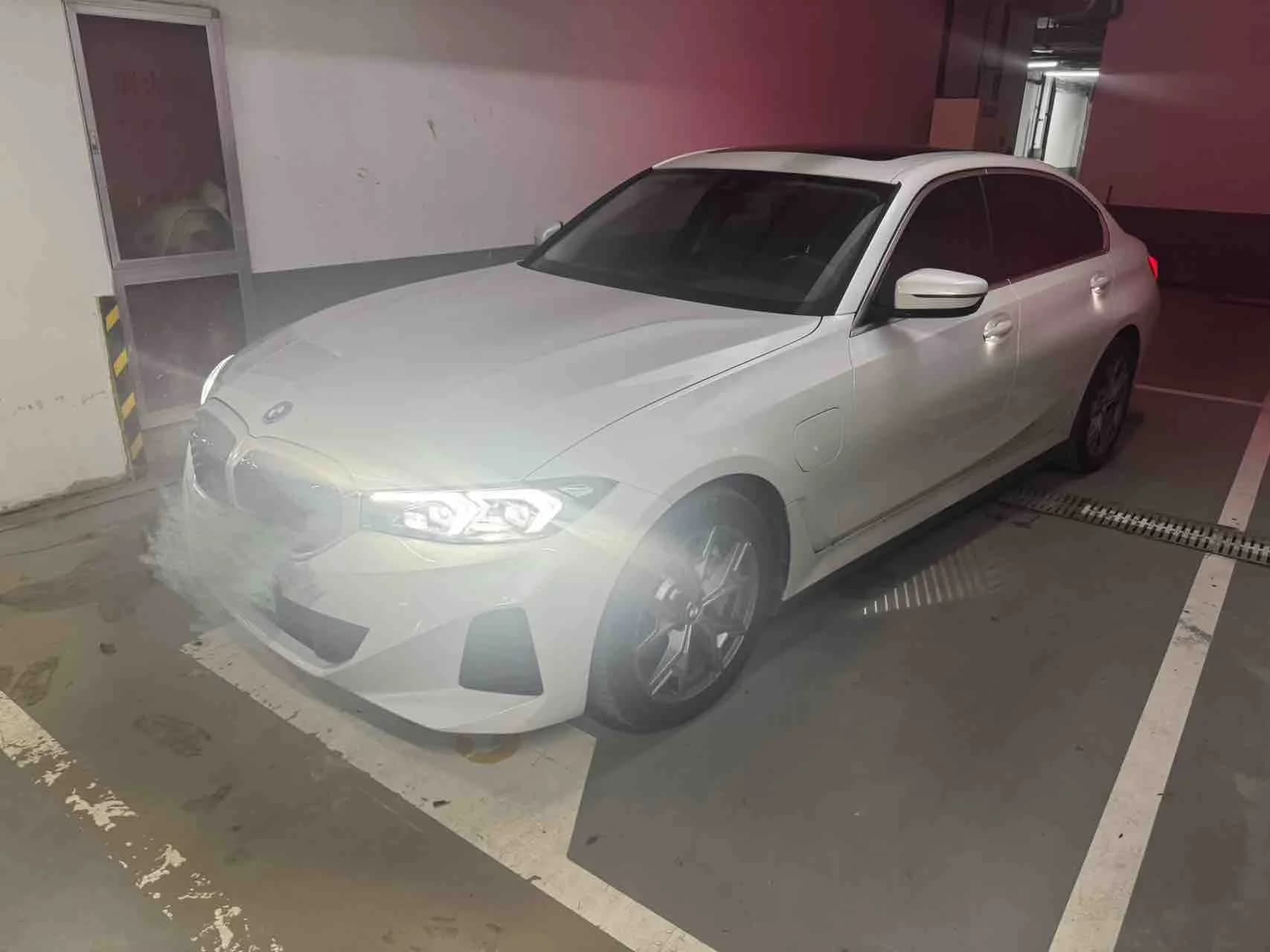 BMW i3 2025 eDrive 35 L