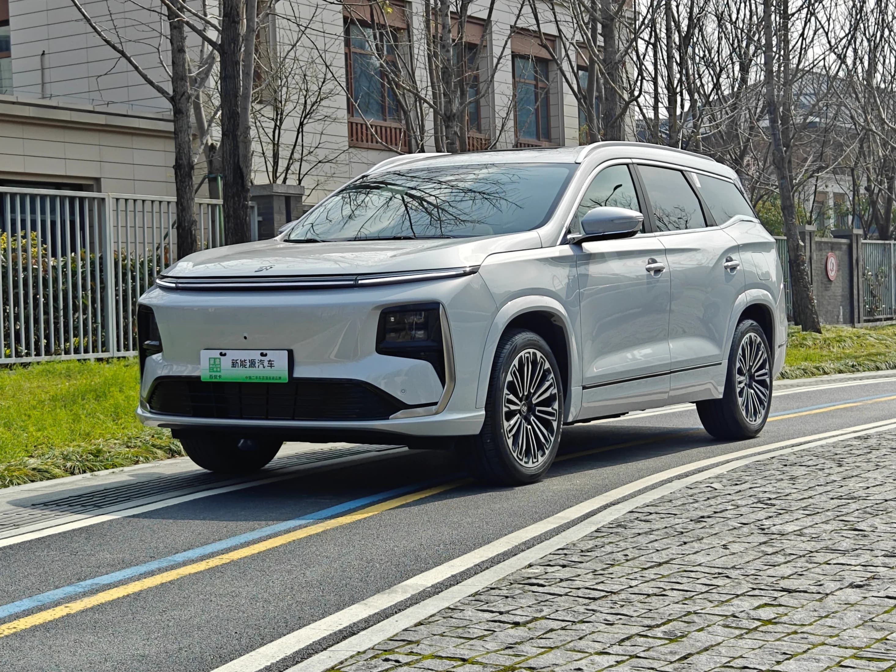 捷途 捷途山海L9 2025款 1.5TD 2DHT 旗舰版 6座