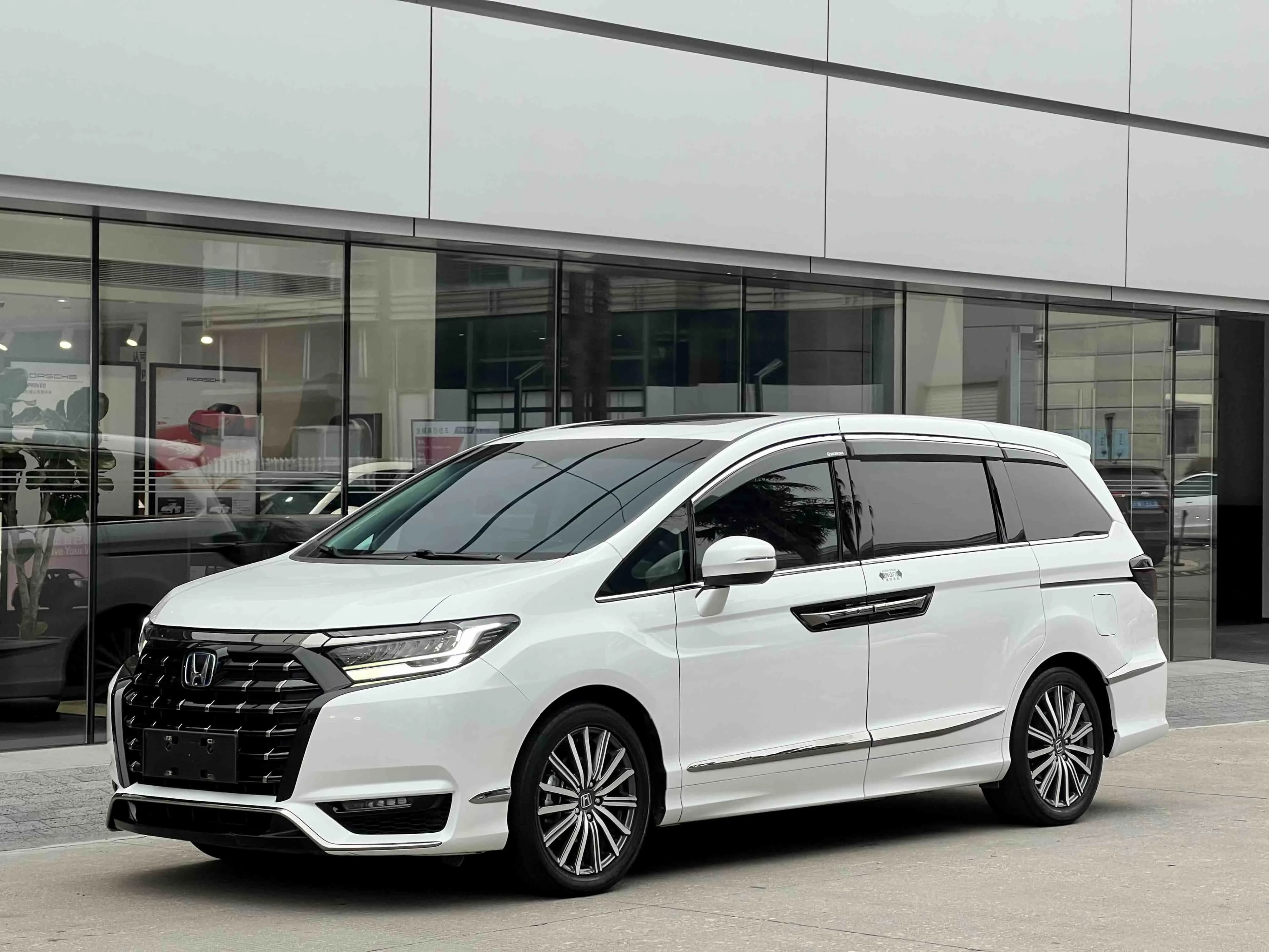 Honda Elysion 2022 2.0L eHEV Luxury