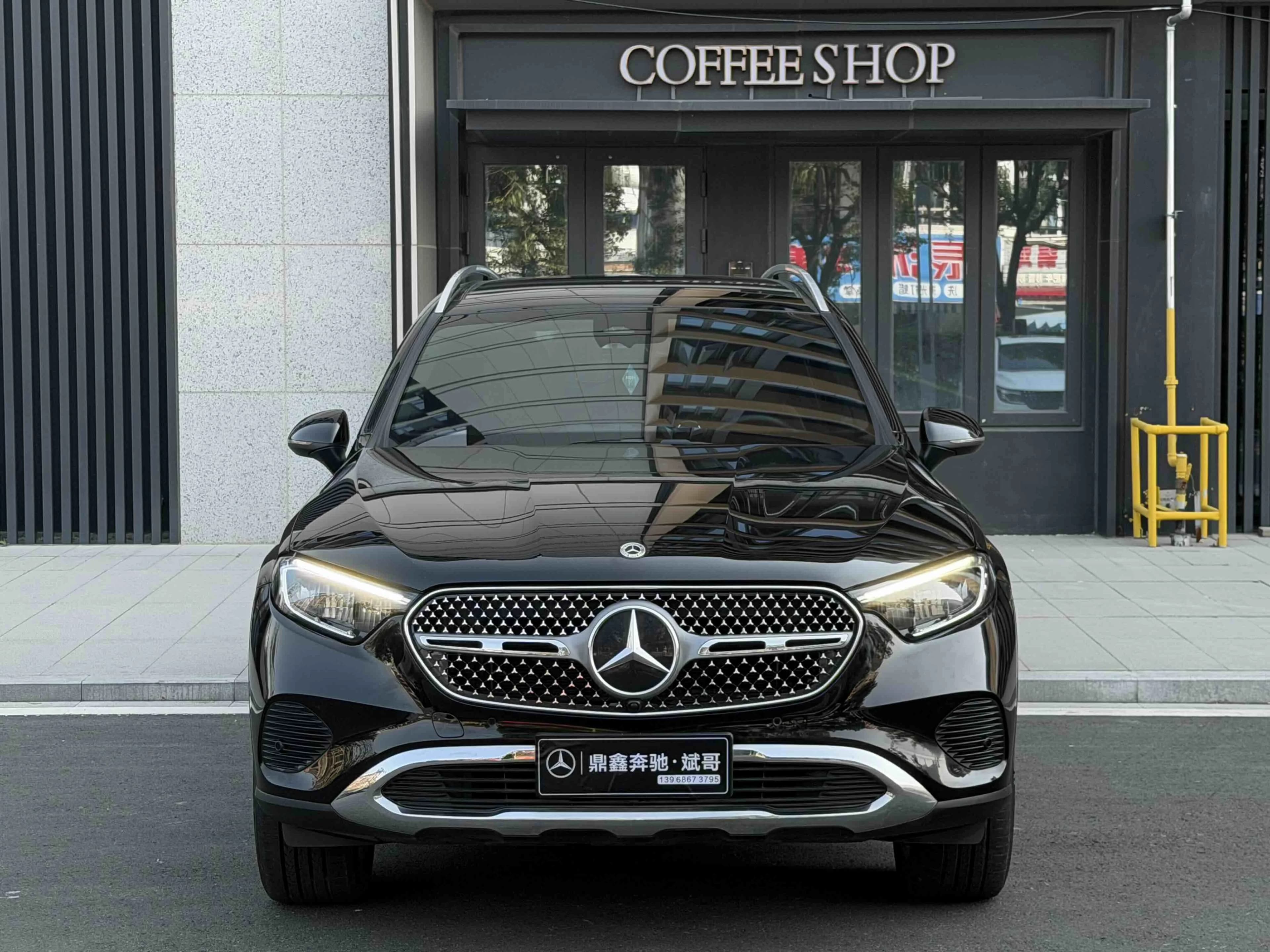 Mercedes-Benz GLC 2023 -Class Facelift GLC 260 L 4MATIC Sport 5-Seat