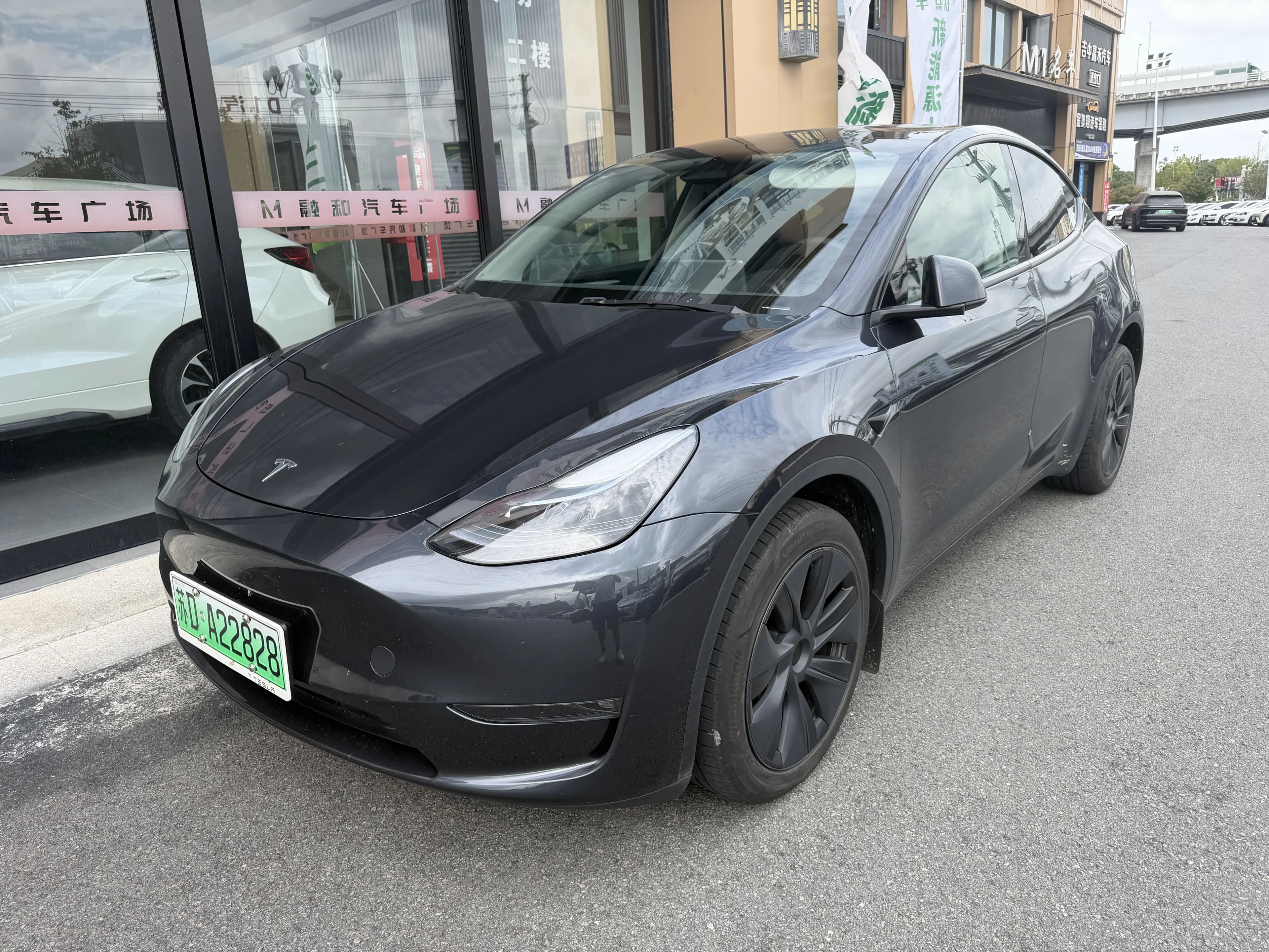 特斯拉 Model Y 2024款 长续航全轮驱动版