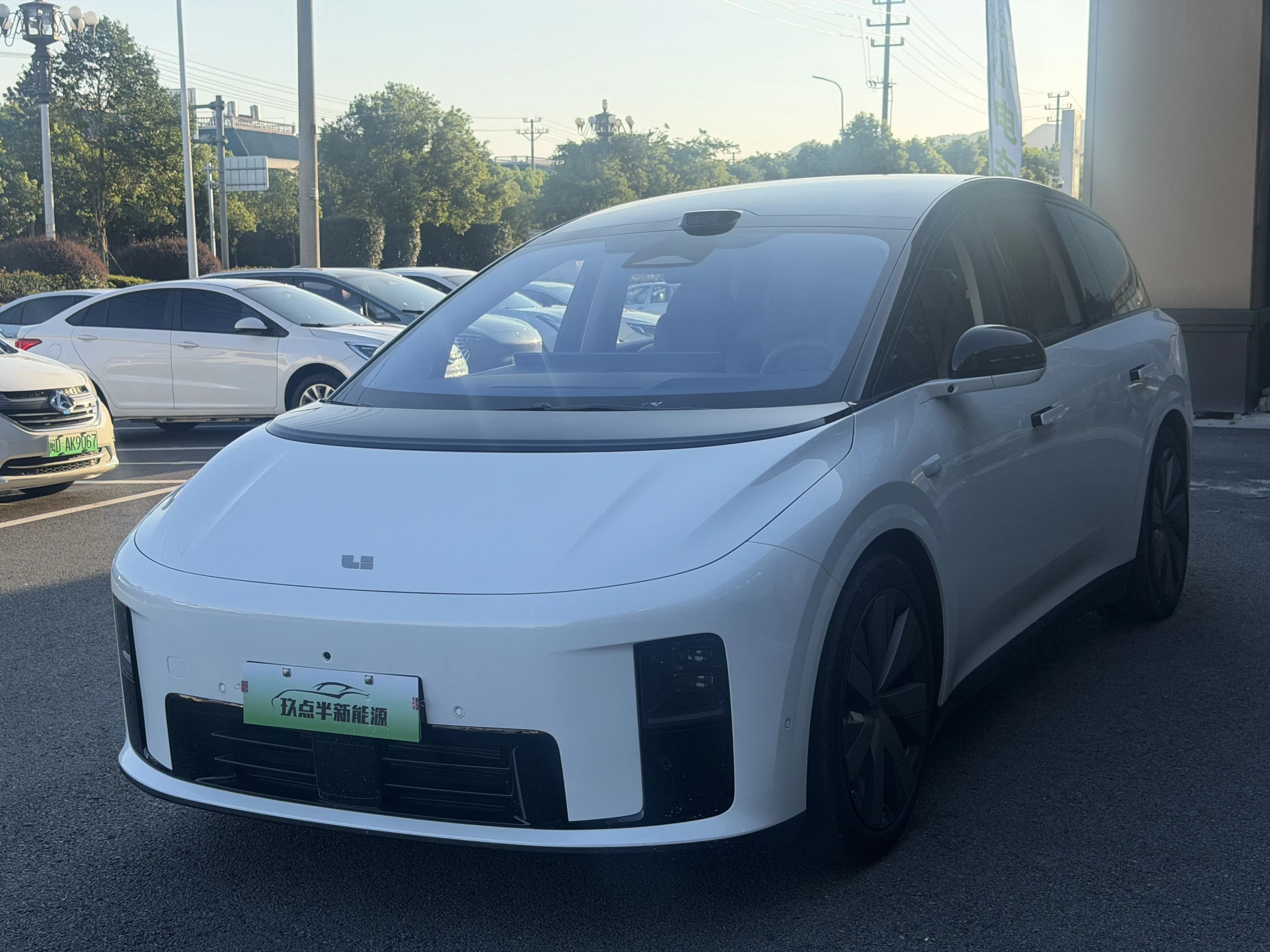 Li Auto i8 2025 Standard