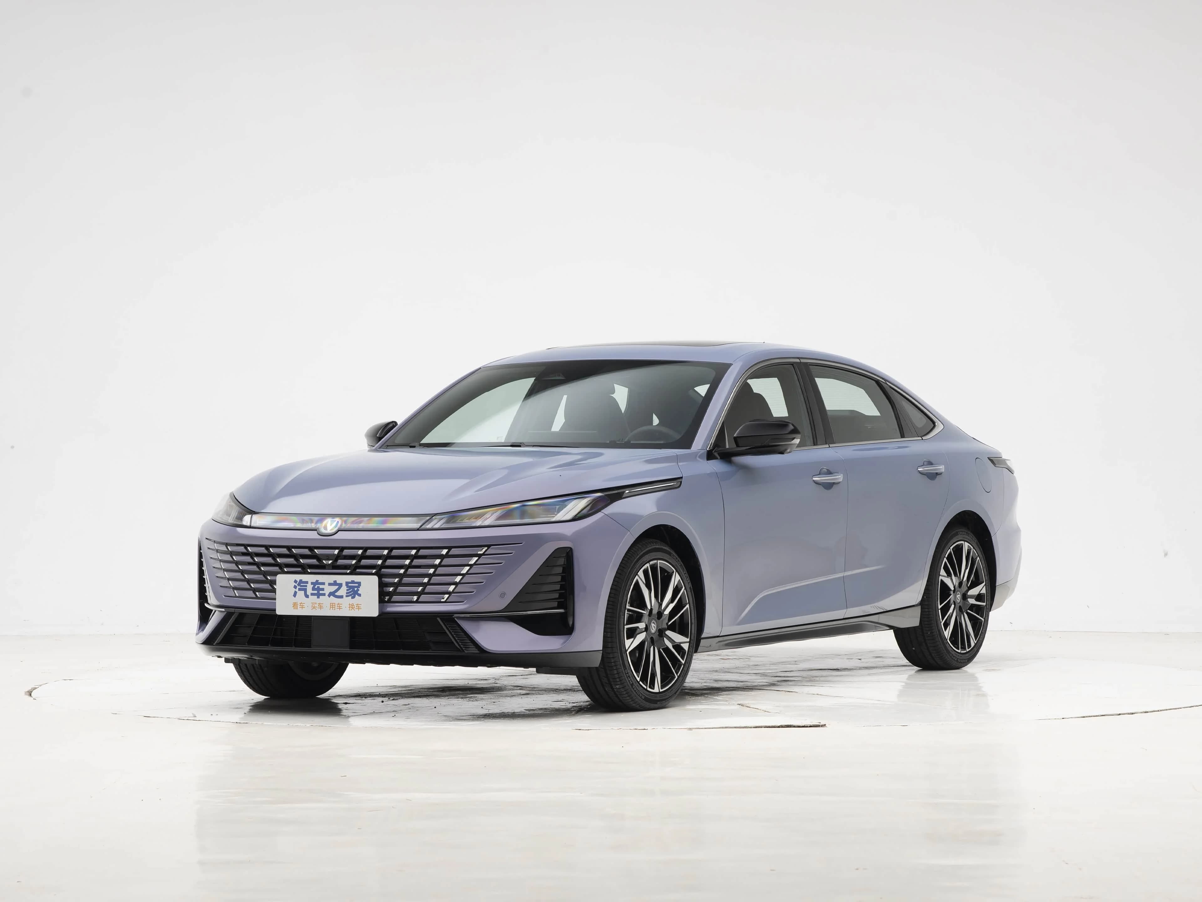 长安 长安逸动 2025款 PLUS 1.5L 手动豪华版