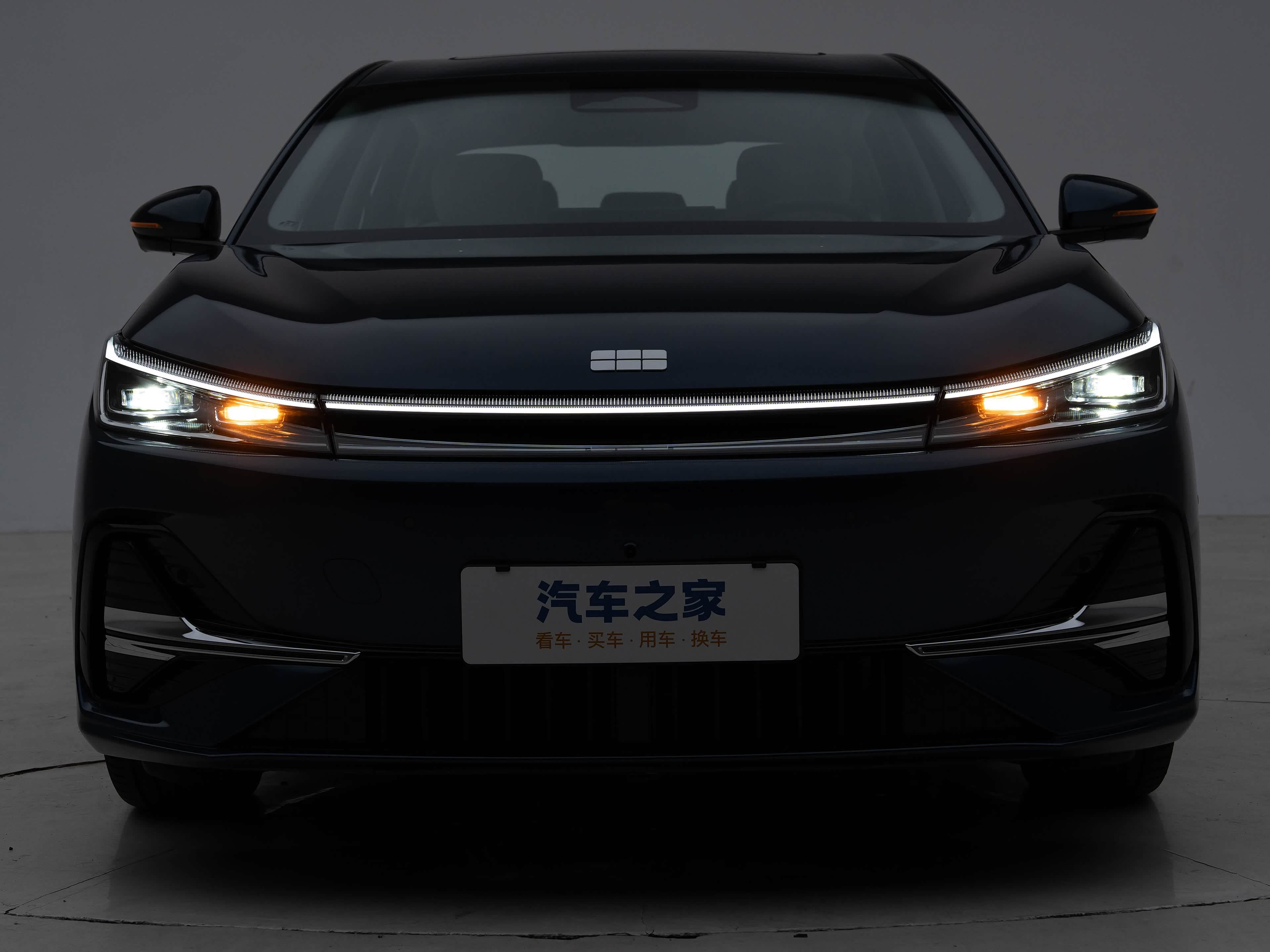 Geely Galaxy A7 2025 EM-i 70km Explorer Edition 9