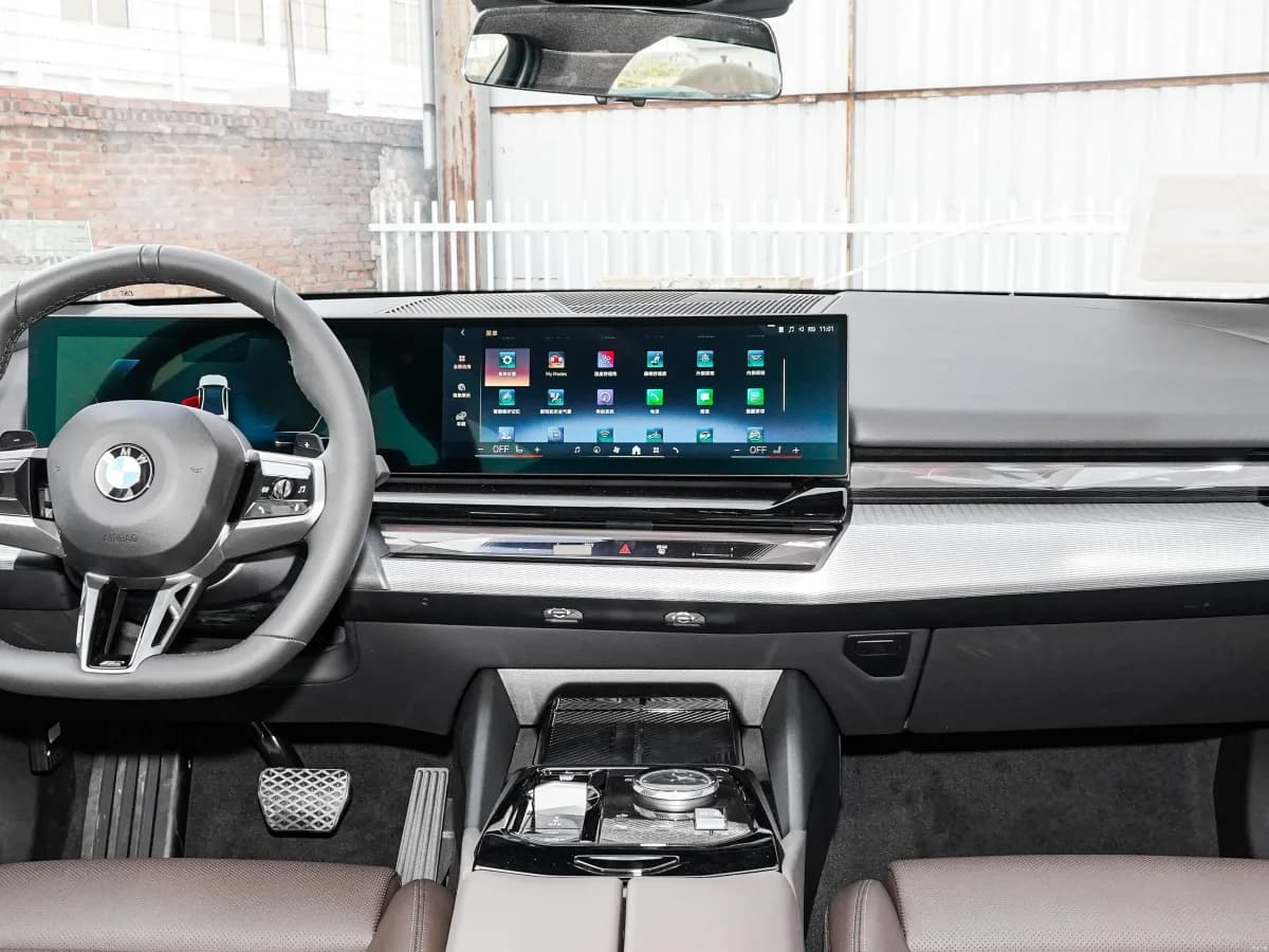 БМВ 5 Series (Import) 2020