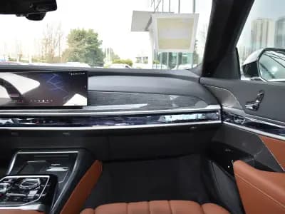 BMW 7 Series 2018 8