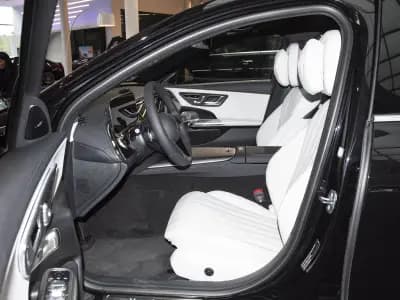 Мерседес-Бенц E-Class 2023 9