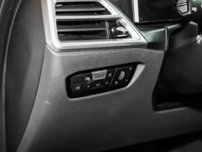 БМВ 3 Series 2019 4