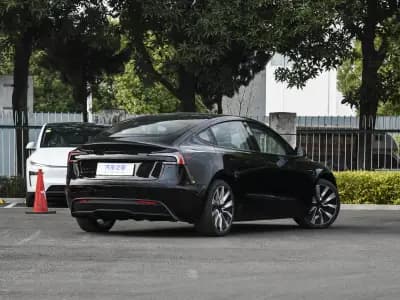 تسلا Model 3 2021 5