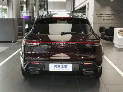 بورشه Macan 2023 3