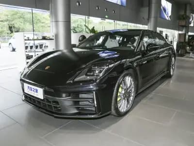 Порше Panamera E-Hybrid 2021 4