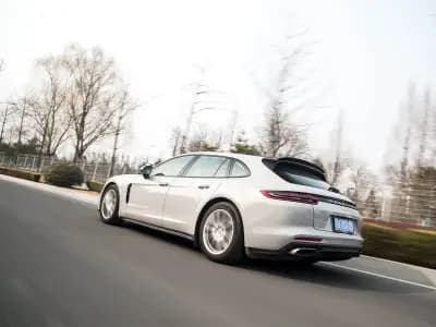 Порше Panamera 2021 4