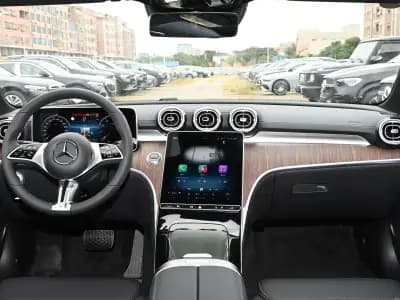 مرسيدس بنز C-Class 2022 10