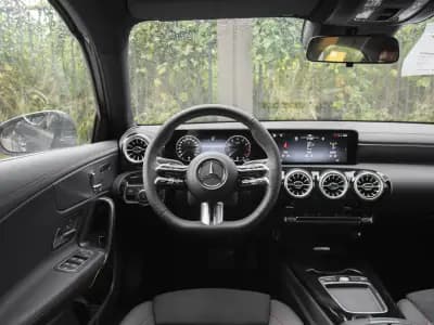 Мерседес-Бенц A-Class 2023 10