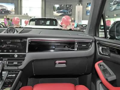 Porsche Macan 2022 8