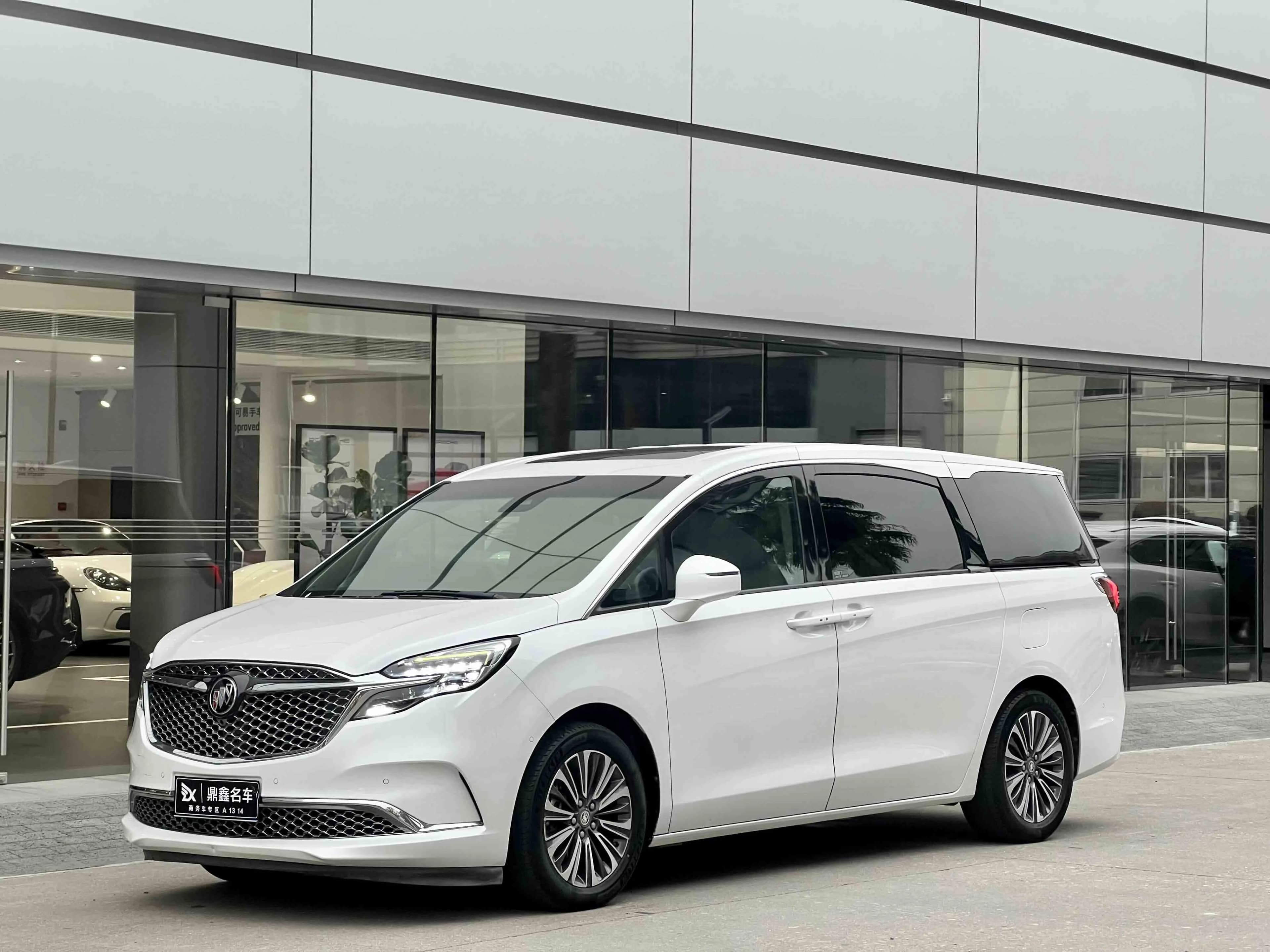 Buick GL8 2021 ESLand Master 653T Prestige