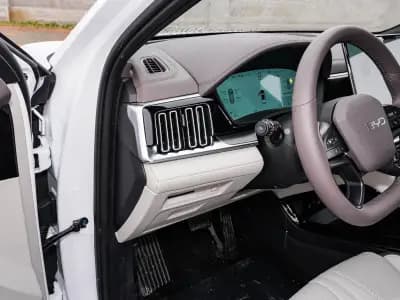 BYD Song Plus DM-i 2025 112KM Premium 16