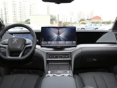 BYD Song L DM-i 2025 112KMSurpass 13