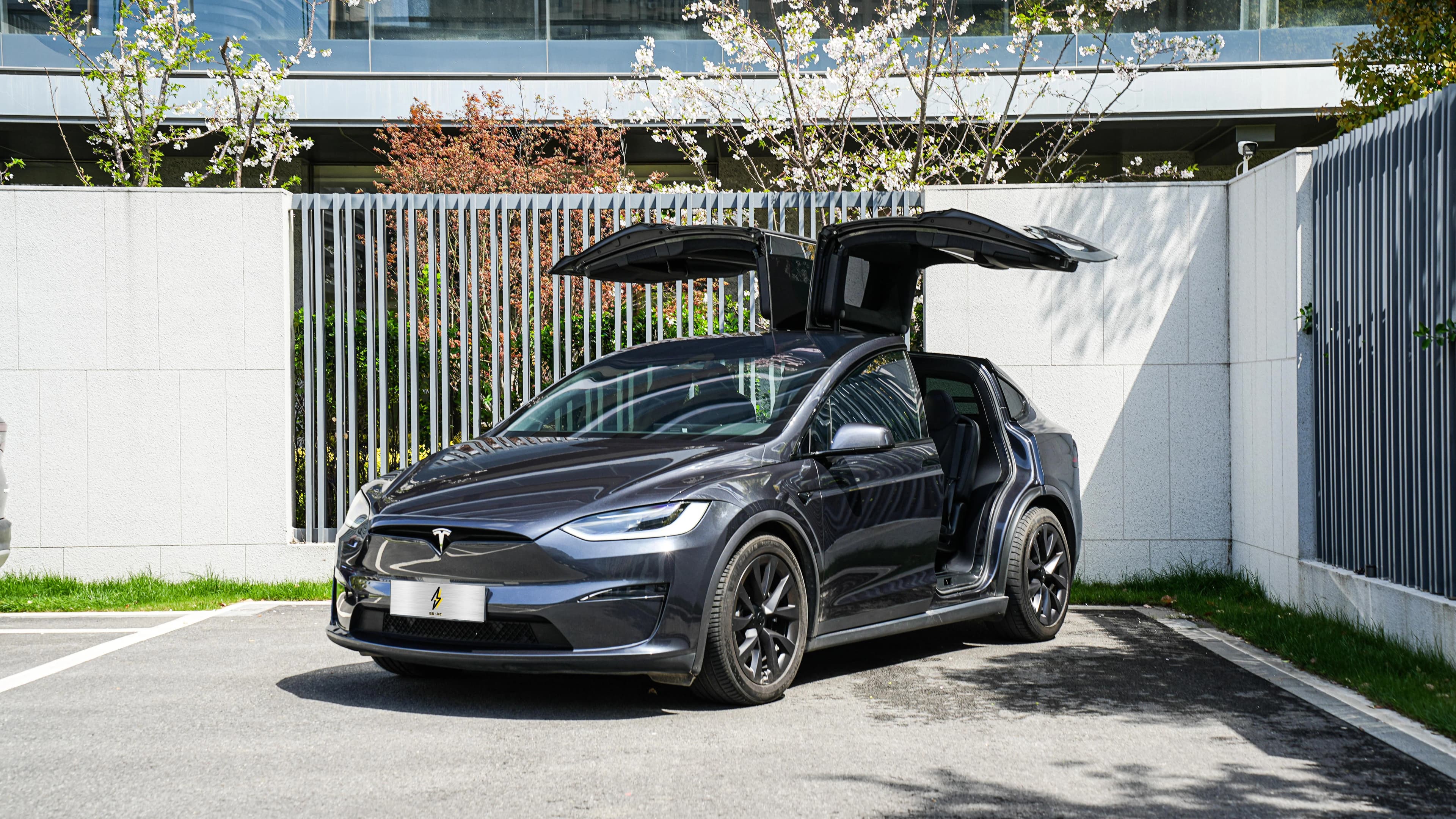 Tesla Model X 2023款 双电机全轮驱动版