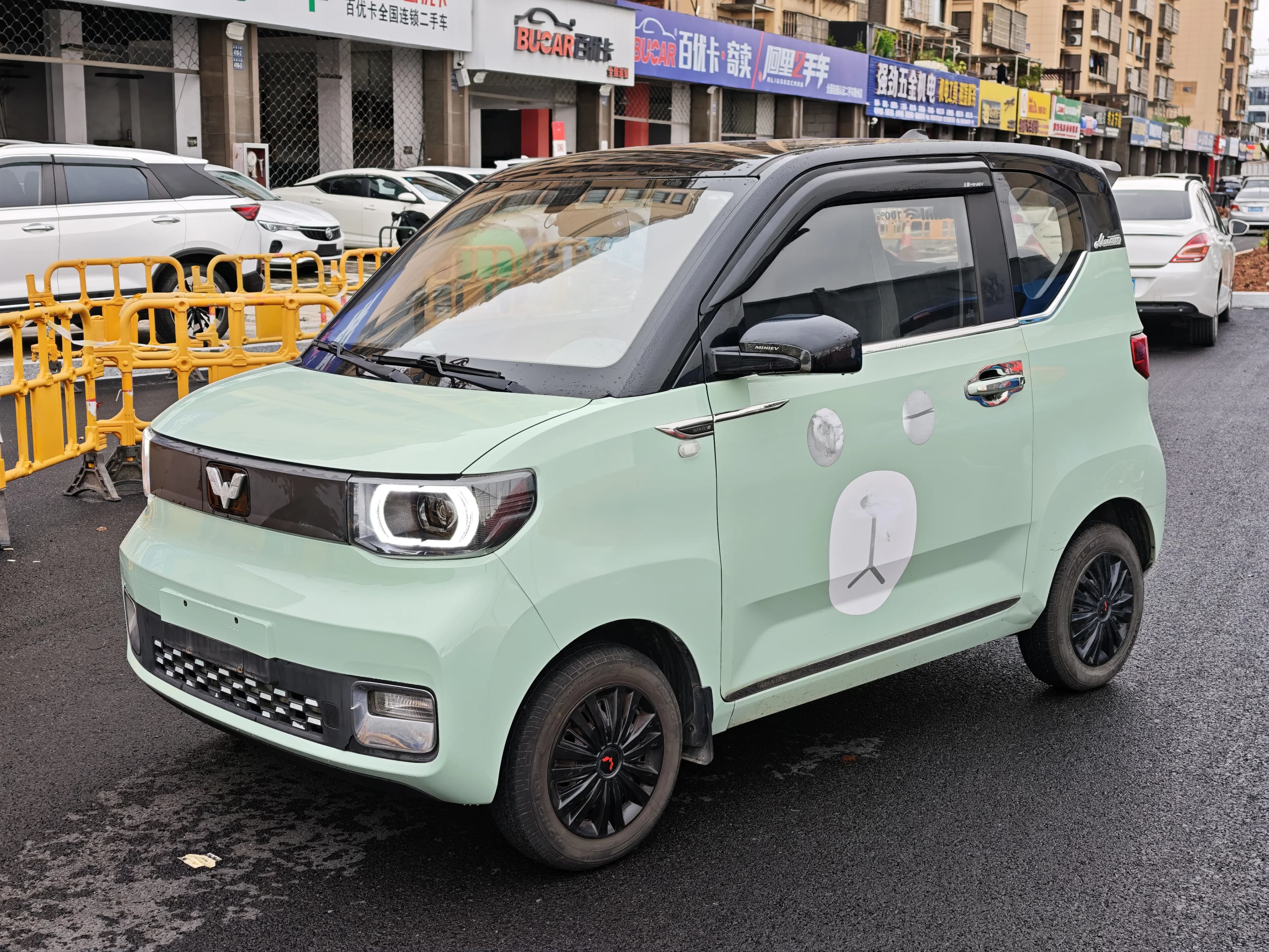 五菱汽车 宏光MINIEV 2022款 宏光MINI EV 马卡龙臻享款 磷酸铁锂
