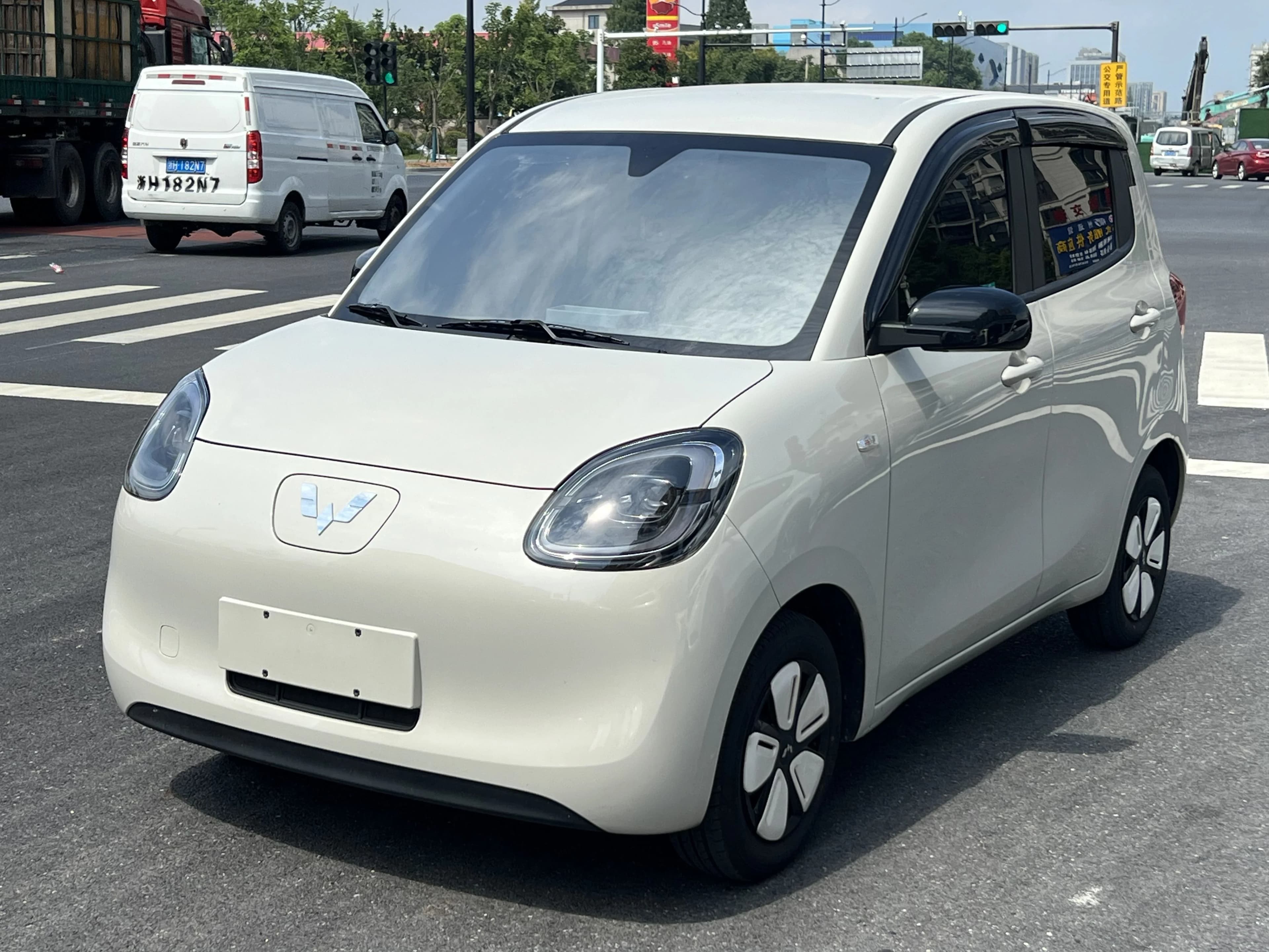 Wuling Hongguang Mini EV 2025