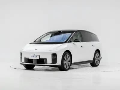 لي أوتو i8 2025