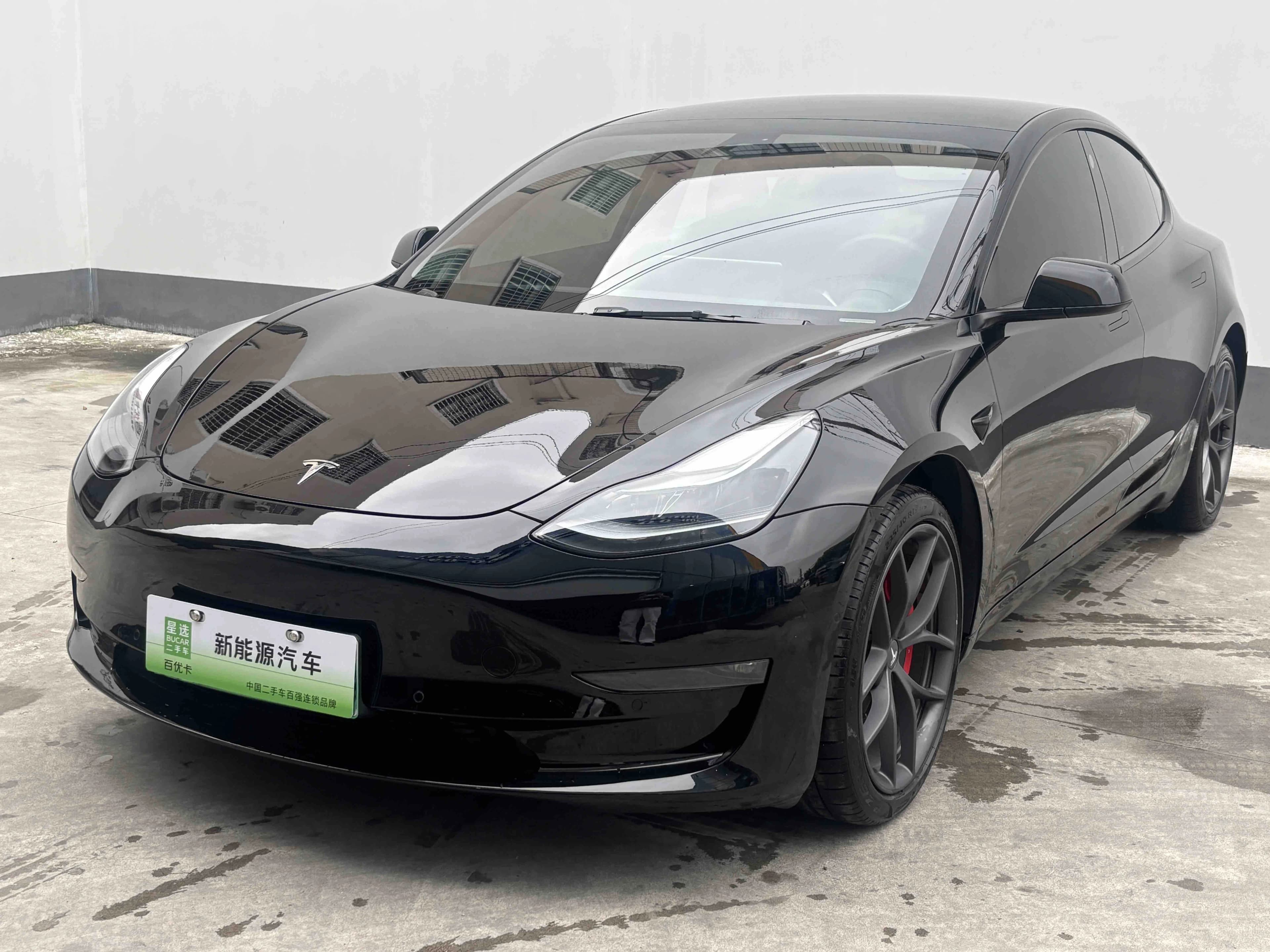 Tesla Model 3 2022 PerformanceHigh-performance all-wheel drive