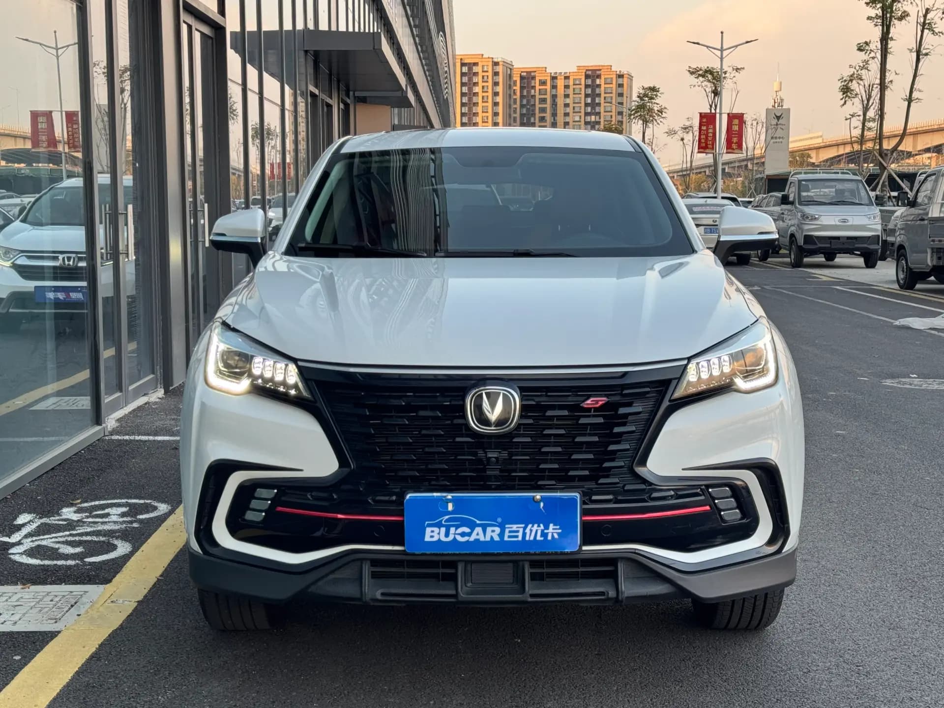 Changan CS85 COUPE 2021款 1.5T DCT豪华型