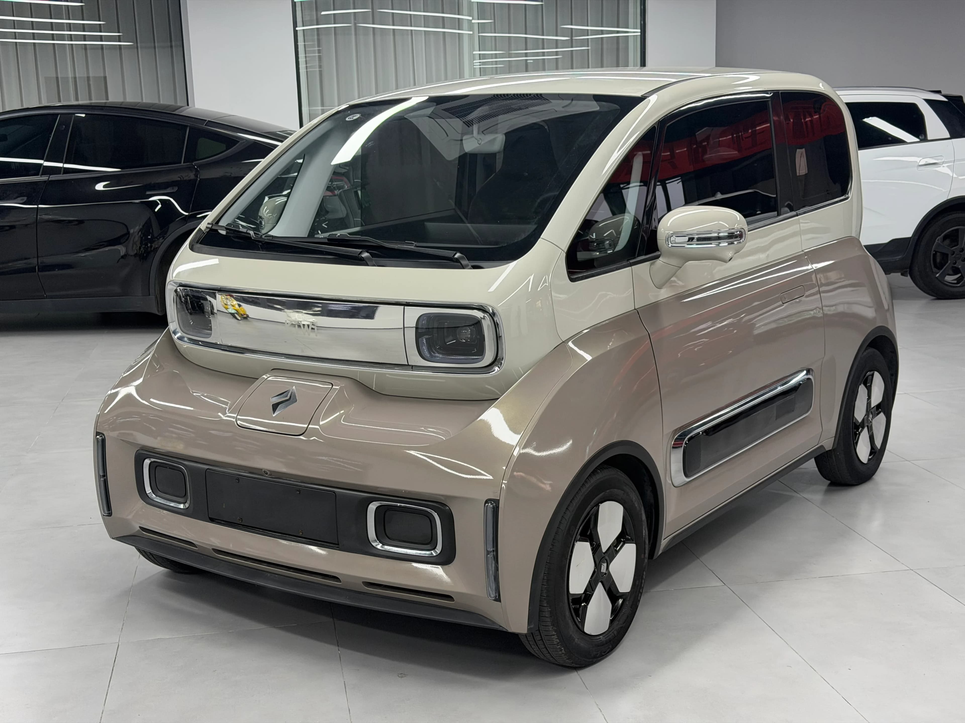 宝骏 宝骏KiWi EV 2023款 智奢版 三元锂