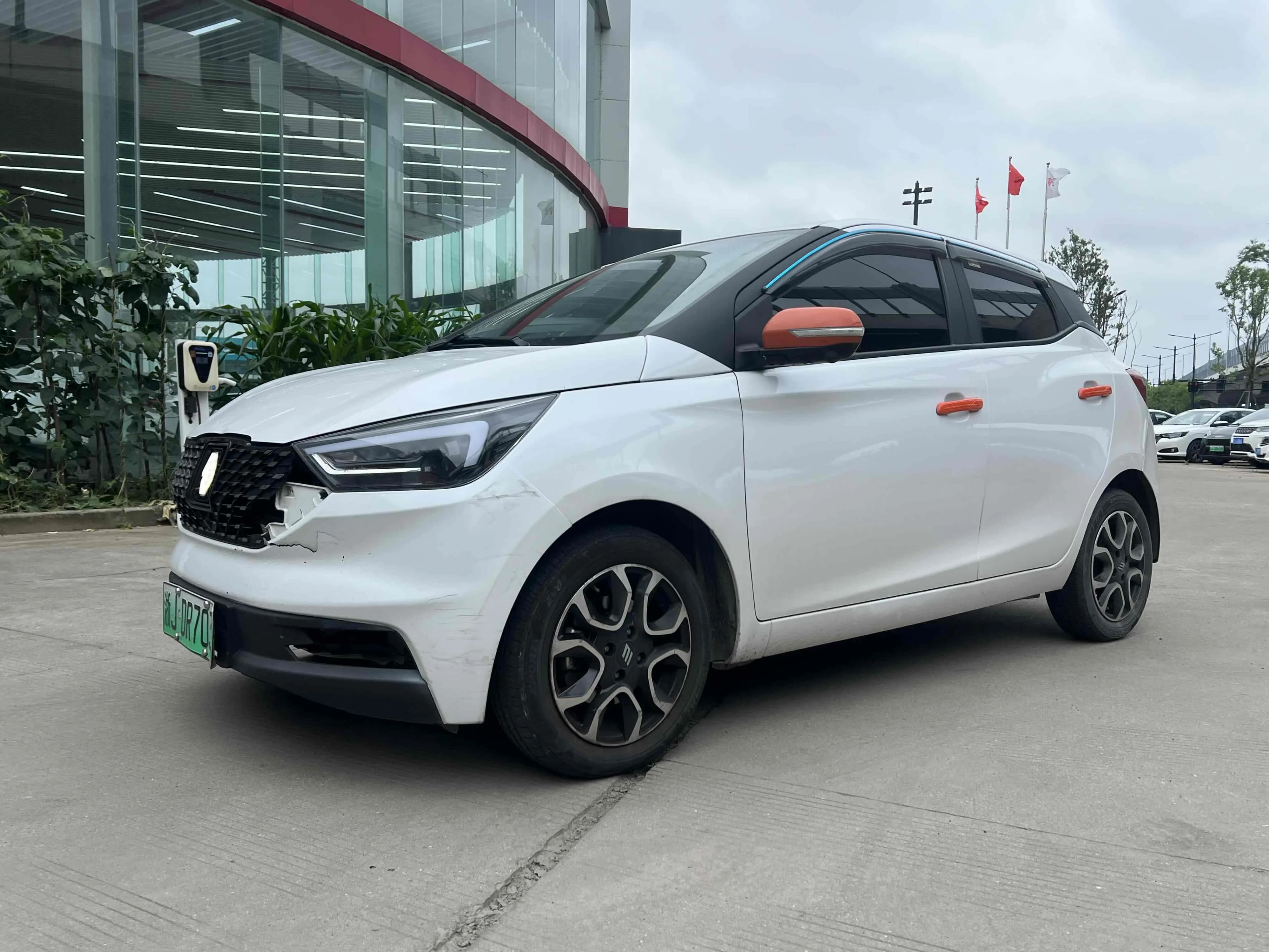 JiangLingJiTuanXinNengYuan 易至EV3 2023 Youth 320KM Luxury
