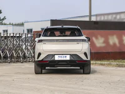 Lynk & Co 06 EM-P 2025 EM-P 126 Long Range Max 6