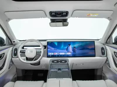 Geely Galaxy M9 2025 100km 2WD Smart Voyage Edition 11