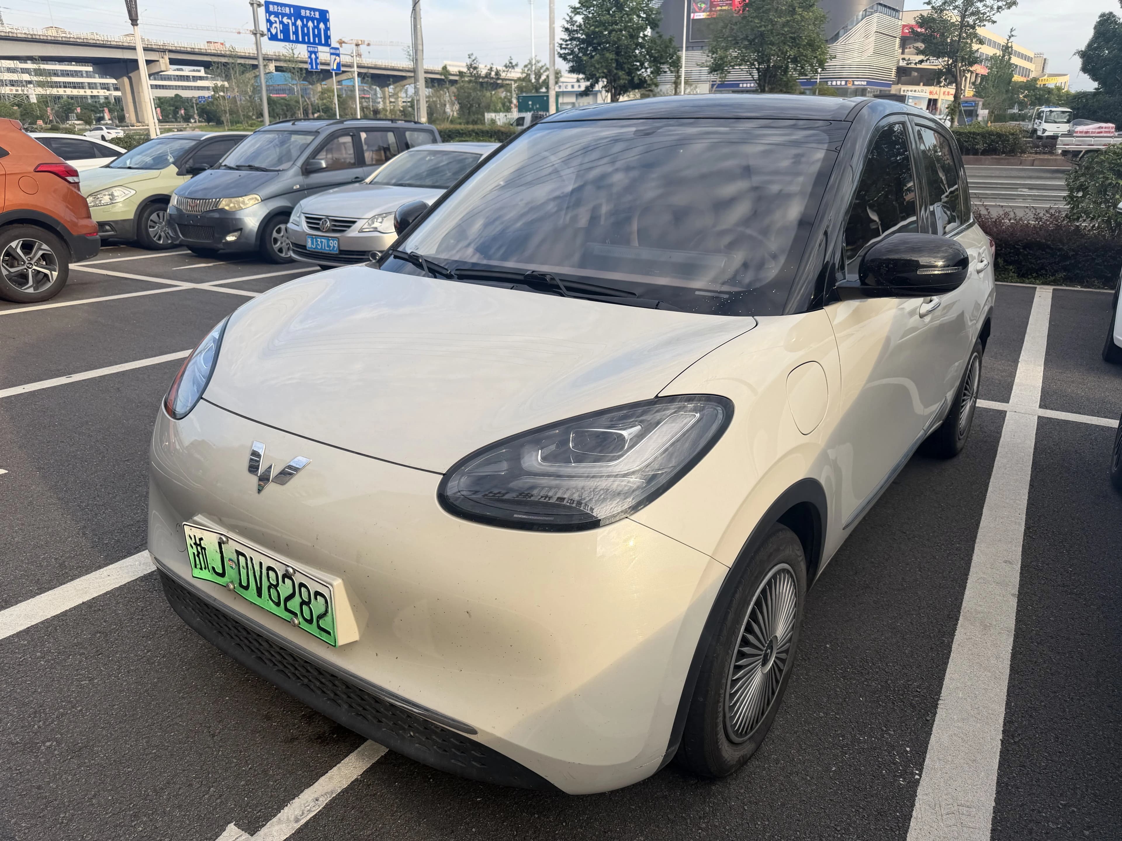 五菱汽车 五菱缤果 2023款 333km 悦享款