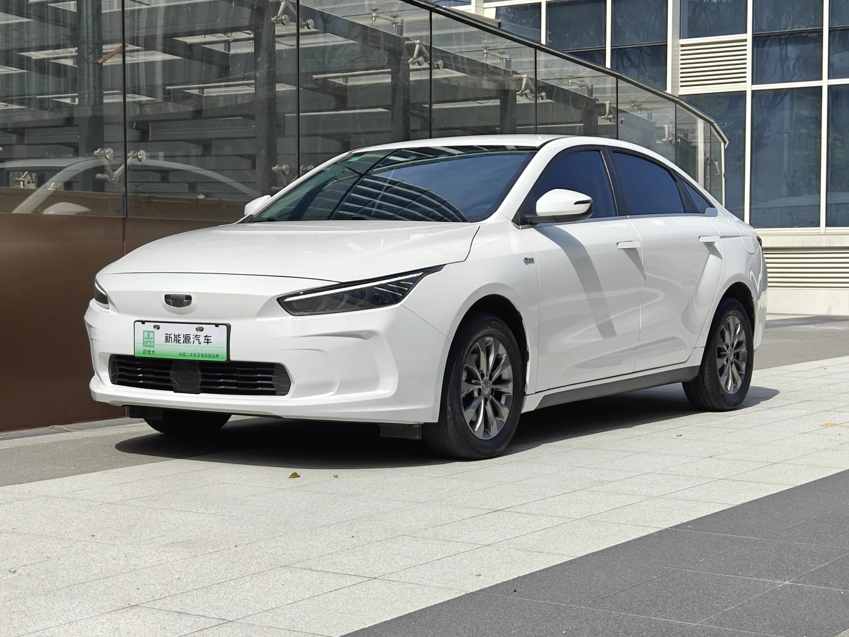 吉利几何 A 2021款 几何A Pro 畅享高维续航版 430KM A430畅行版