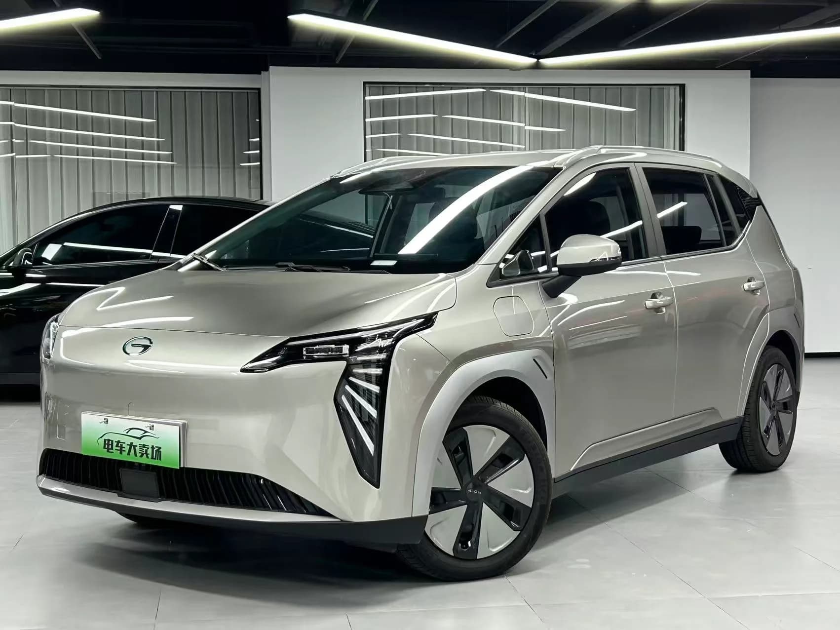 Aion AION Y 2025 AION Y Plus 430 Smart Ed