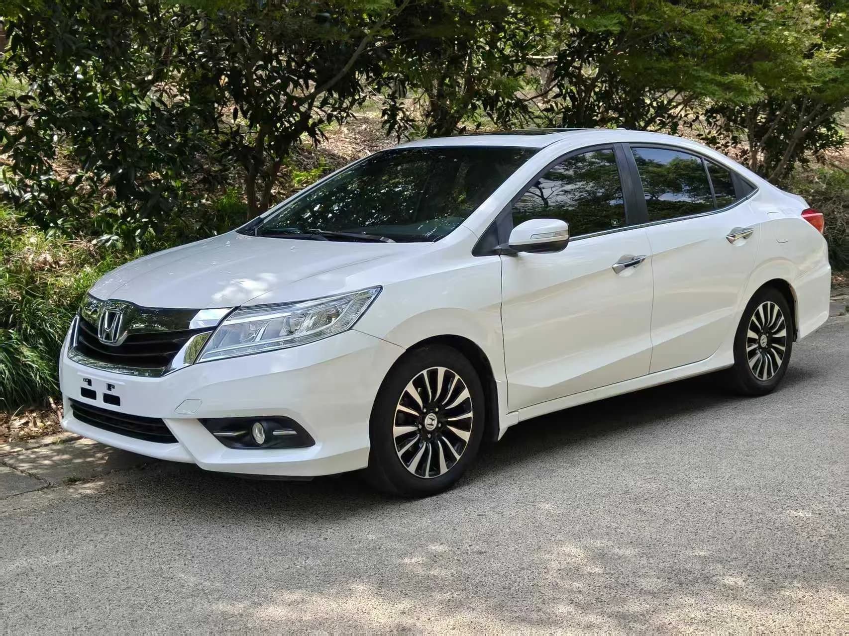 Honda Crider 2015 1.8L Auto Comfort