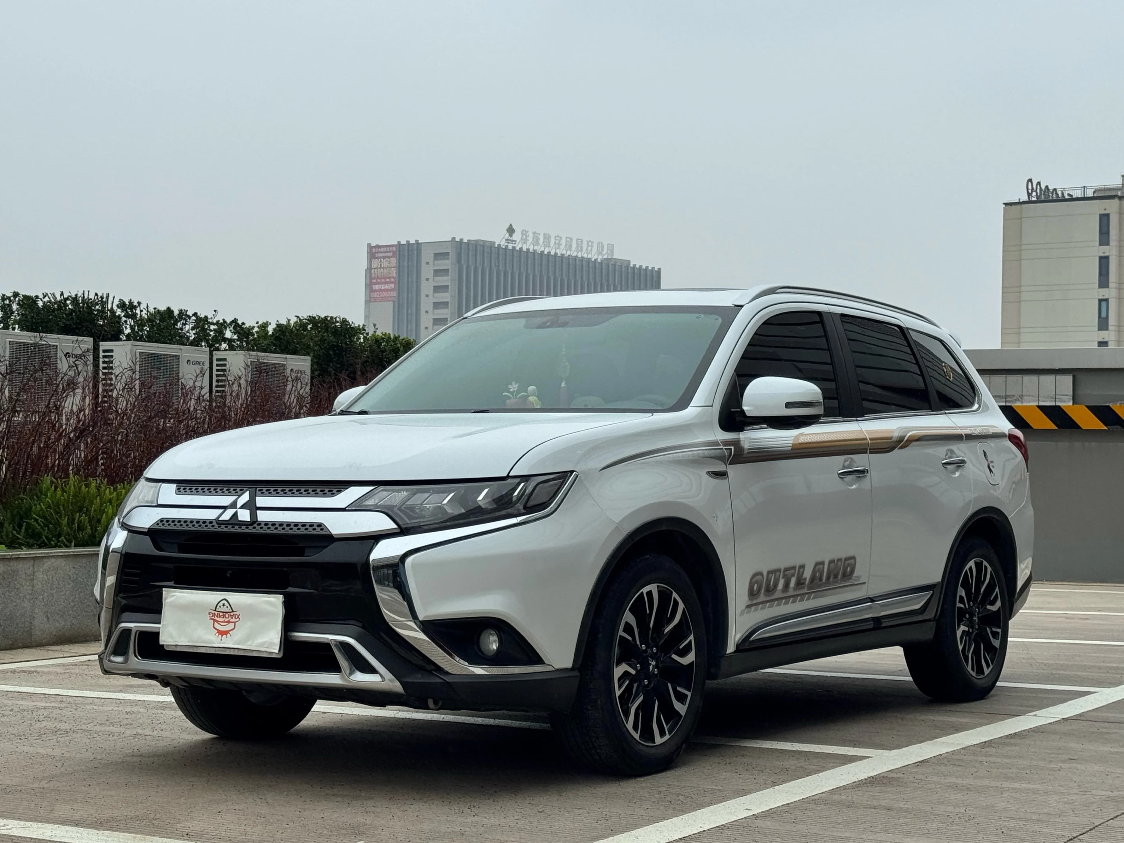 Mitsubishi 欧蓝德 2019款 2.4L 四驱致享版 5座 国VI