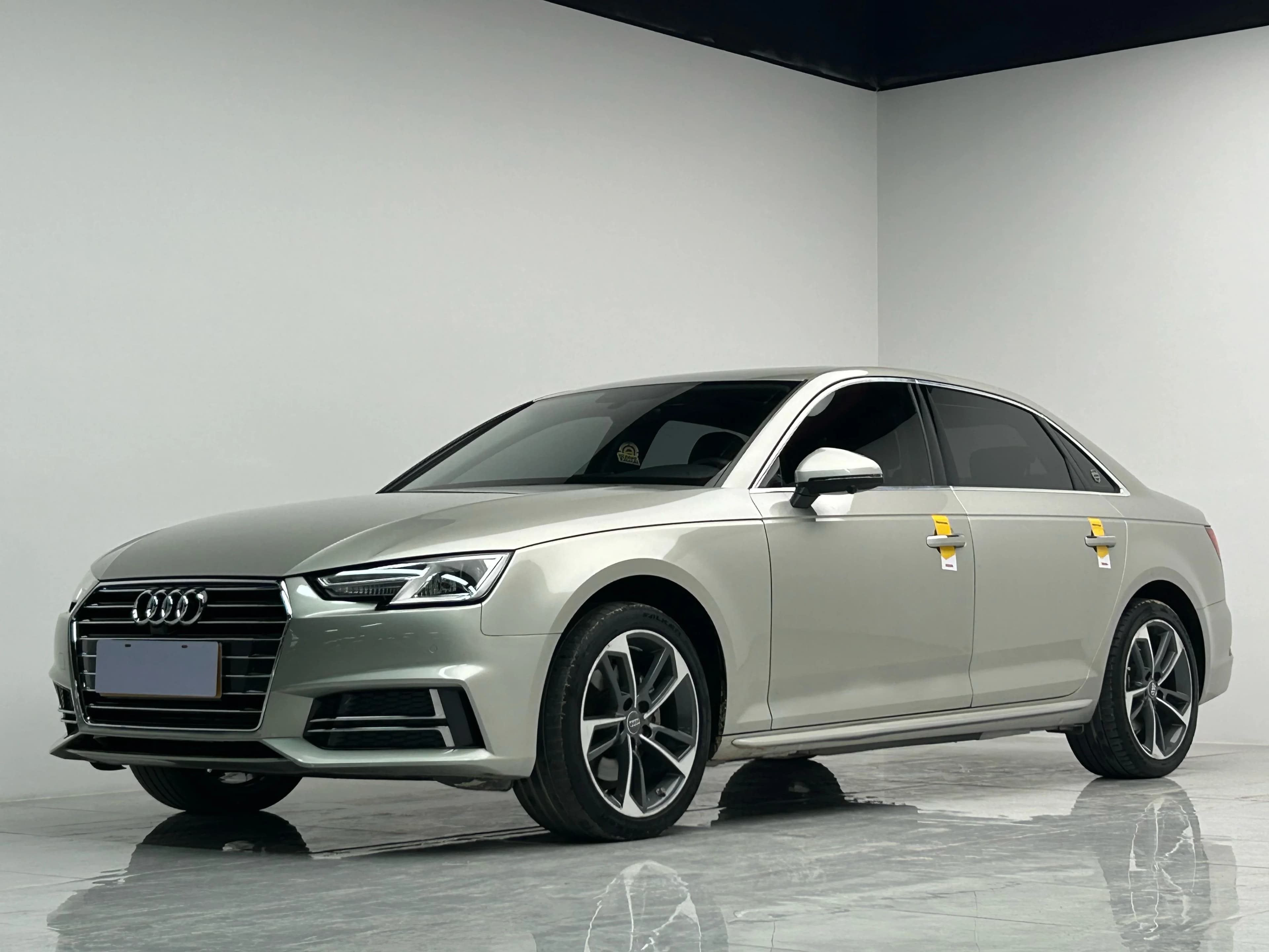 Audi A4L 2019款 40 TFSI 进取型 国V