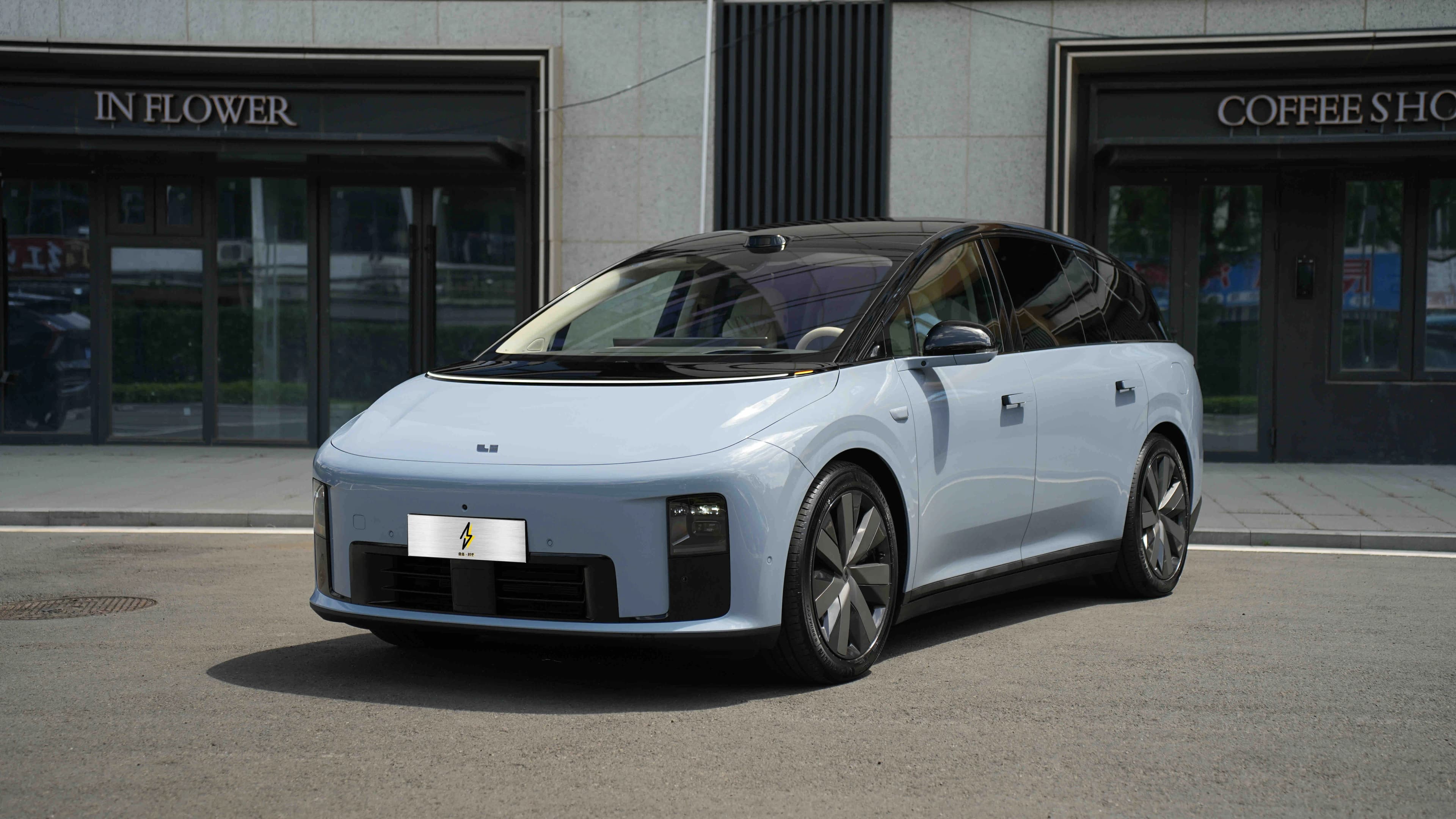 Li Auto i8 2025 Standard