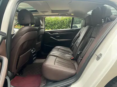 BMW 5 Series 2018 Facelift 530Li Leading Luxury Pack thumbnail 5