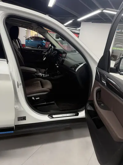 BMW iX3 2021 Leading thumbnail 11