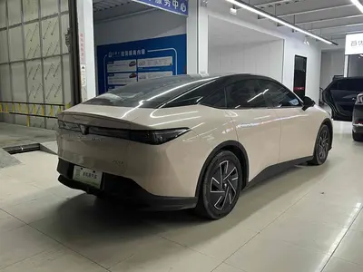 ARCFOX 极狐S5 2025 560PRO 185kW thumbnail 12